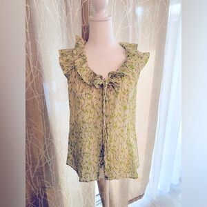 Banana Republic 100% silk top- floral print, ruffle edge neckline. Size M
